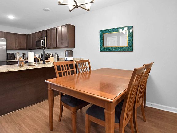 5th image of 113 Davis Ridge Ln