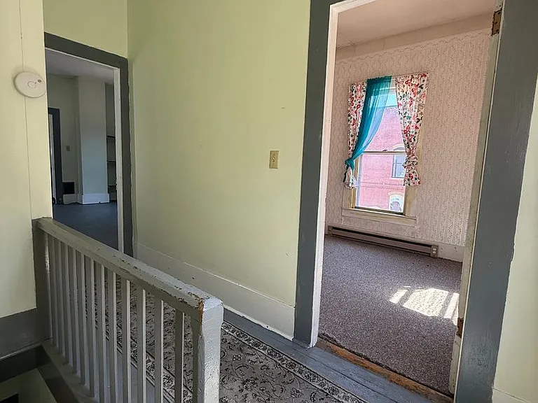 822 N High St — Photo 13