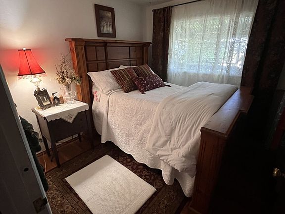 4th image of 166 Cascade Dr