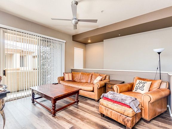 0004-Broadway - 207 - 1445 (4)