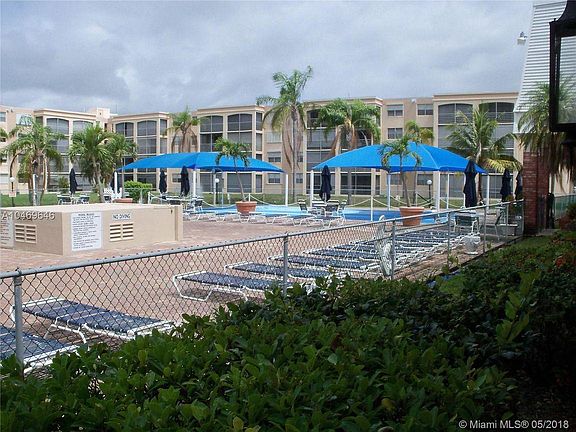 3rd image of 505 E Dania Beach Blvd APT 4D