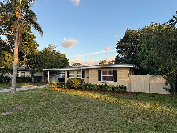 3rd image of 4604 W Bay Villa Ave