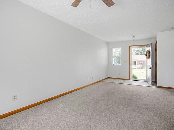 3rd image of 5044 Clifton Ave