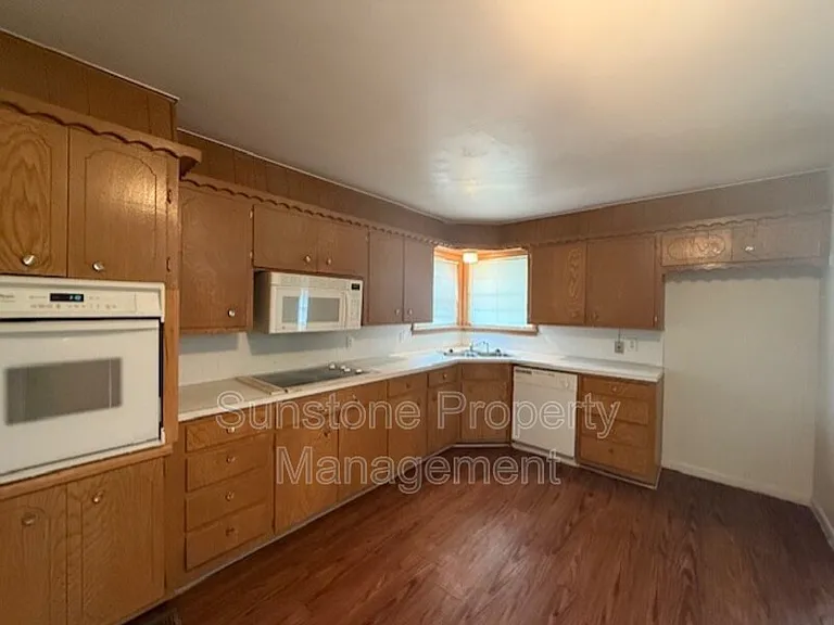 8281 E 33rd Pl — Photo 10