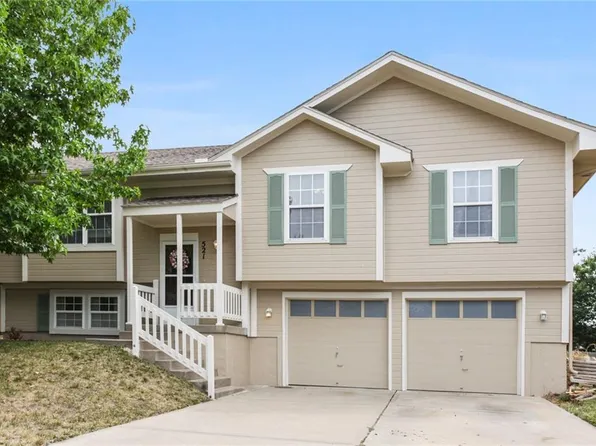 521 S Huntsman Blvd, Raymore, MO 64083