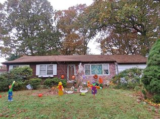 320 Deer Rd, Ronkonkoma, NY 11779
