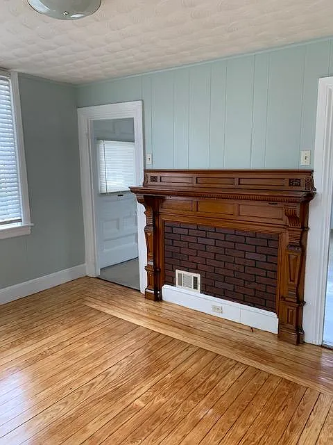 69 E Transit St — Photo 3