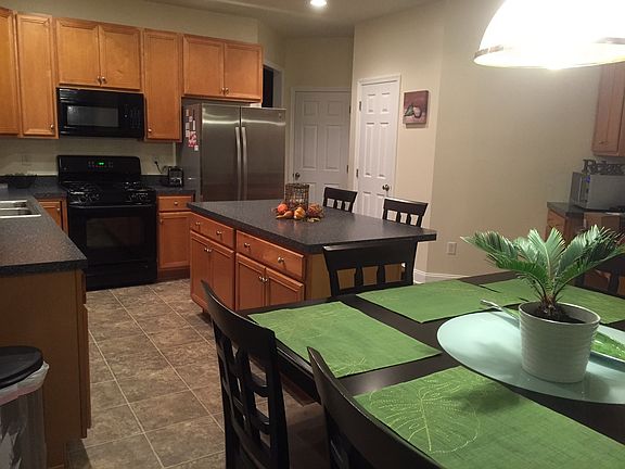 3rd image of 115 E Kilts Ln