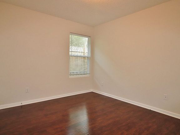 8988 Galveston Ave, Arlington, 32211