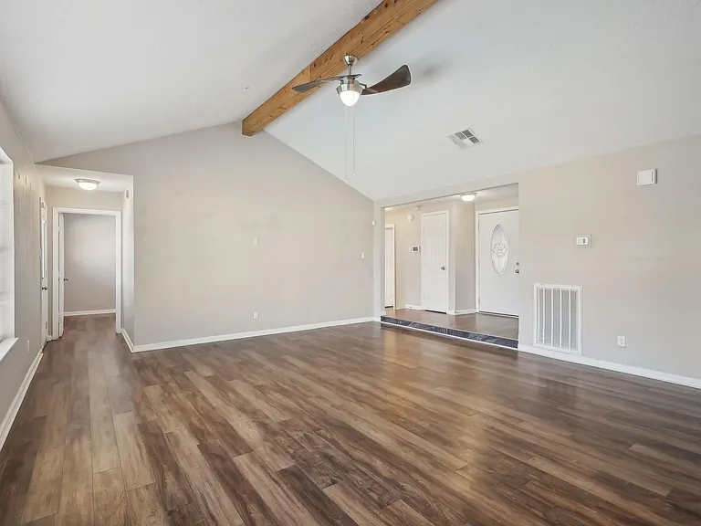 3212 Wavecrest St — Photo 9