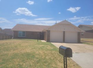 414 NW 75th St, Lawton, OK 73505