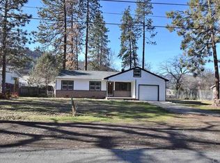 635 Dewitt Park Rd, Yreka, CA 96097