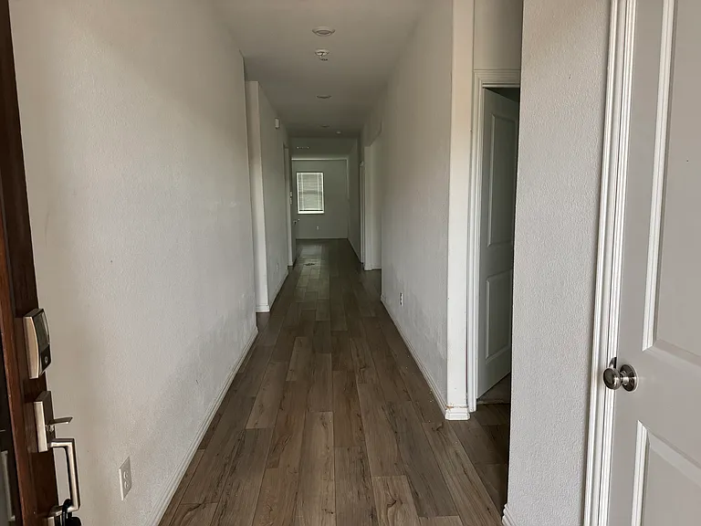 3625 Kaufman Ct — Photo 6