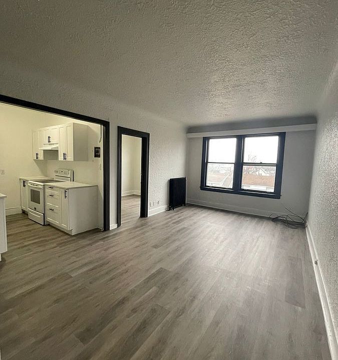 1st image of 1338 Ouellette Ave Unit 308