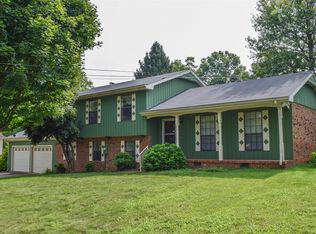 1113 Woodvale Dr, Gallatin, TN 37066
