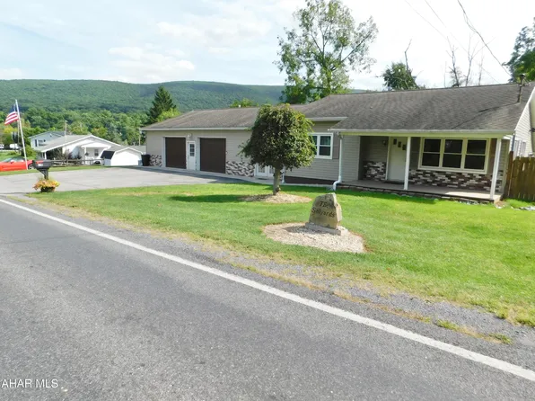 519 S Dartmouth Ln, Altoona, PA 16602