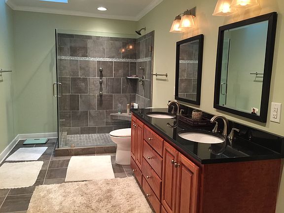 Renovated master bath!