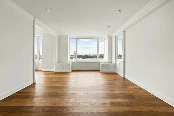 Living room, photo 2