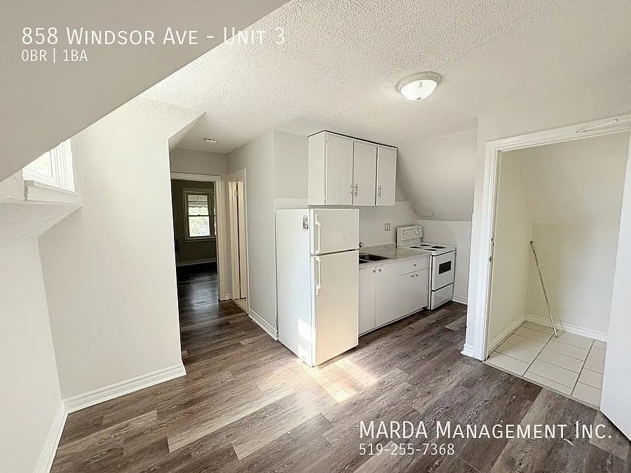 Building Photo - 858 Windsor Ave #3