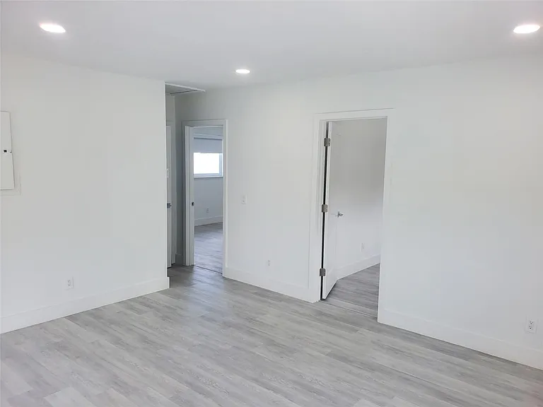 70 NW 13th Ave #2 — Photo 11