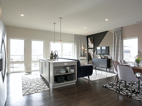 2nd image of 1010 31st St #155