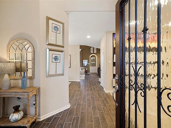 2nd image of 2518 Granberry Pt