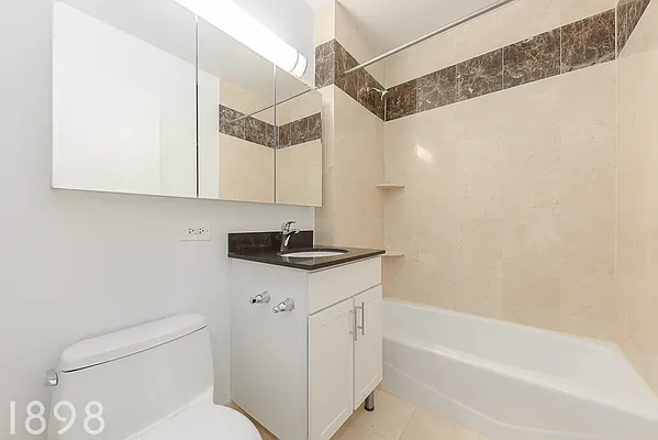 Rented by A&E Real Estate Management | media 21