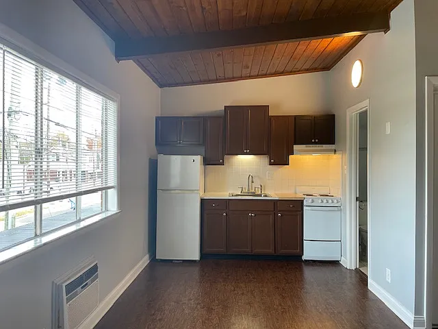 400 S Ashland Ave #11 — Photo 12