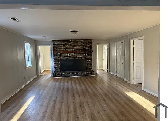 4 bed, 1458 sqft, $1,300 — Photo 2