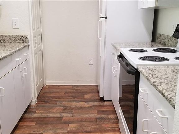 5th image of 17110 Carrington Park Dr APT 824