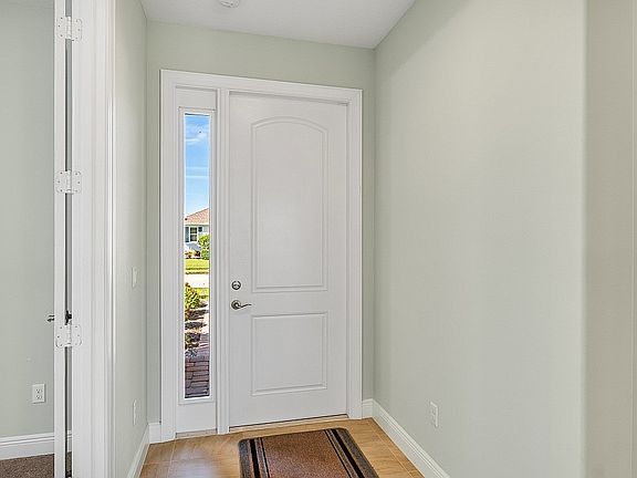 5th image of 1513 Segovia Cir