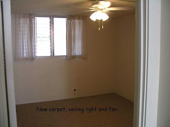 New carpet in bdrm, ceiling fan