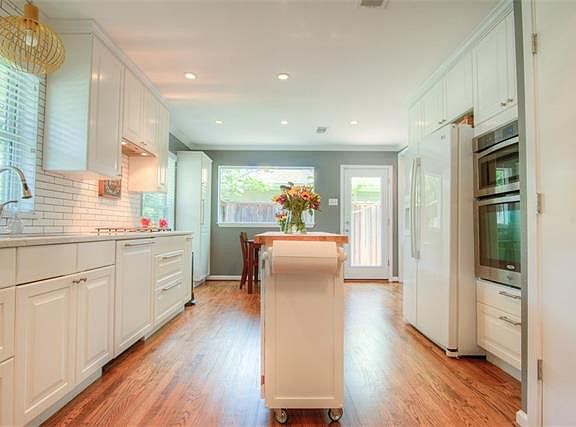 4th image of 10114 Champa Dr