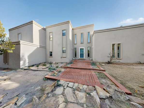 19 High Country Dr, Cedar Crest, NM 87008