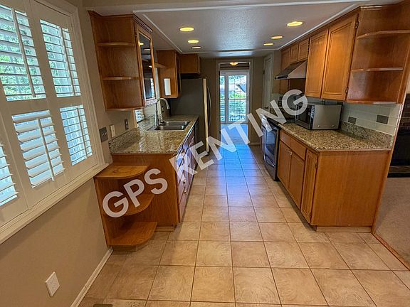 3rd image of 15802 SE 47th St