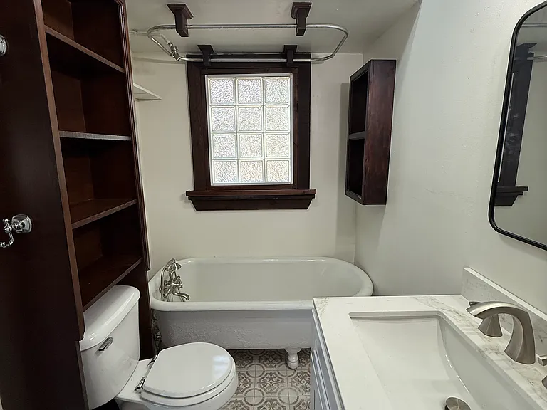 1411 1/2 S Florence Pl — Photo 5
