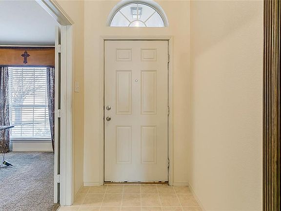 4th image of 948 Crowder Dr