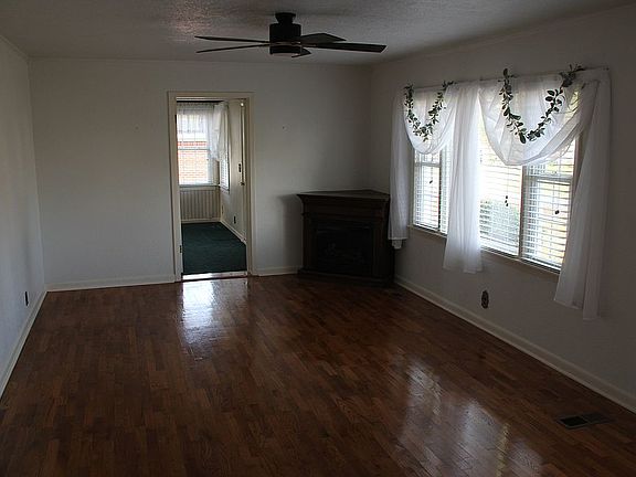 Fam Rm view 3rd BR entrance