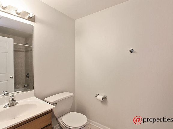 4th image of 2932 S Wentworth Ave Unit 5SE