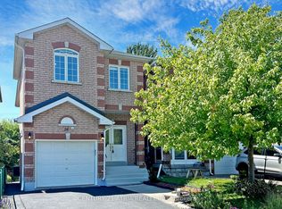 26 Aylesworth Ave, Toronto, ON M1N2J5