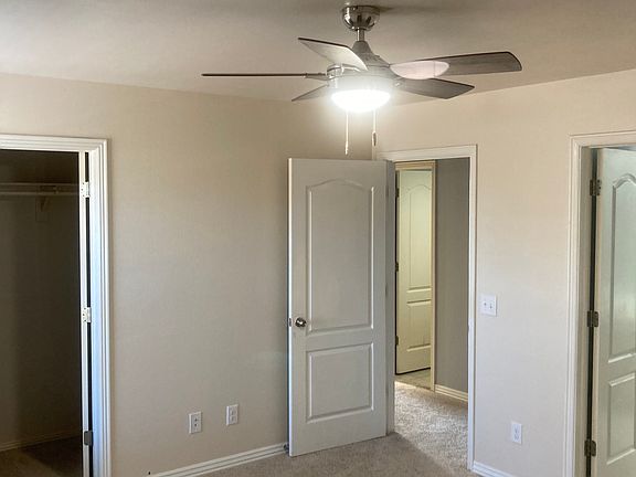 4th image of 321 Copper Oaks Dr