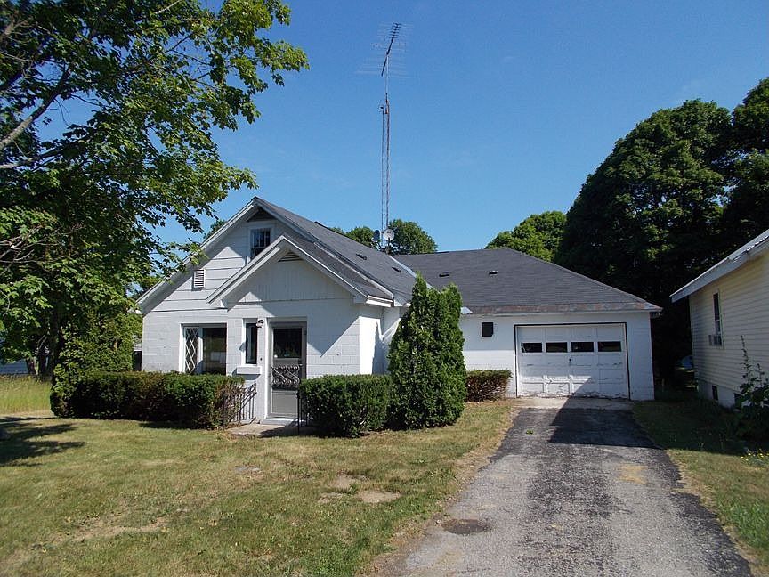 7008 Campbell Ave, Newberry, MI 49868 Zillow