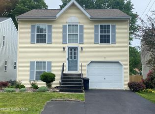 485 Chadwick Rd, Schenectady, NY 12304