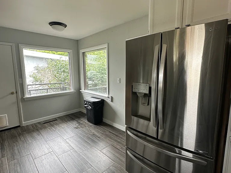 1725 NE Upper Dr — Photo 5