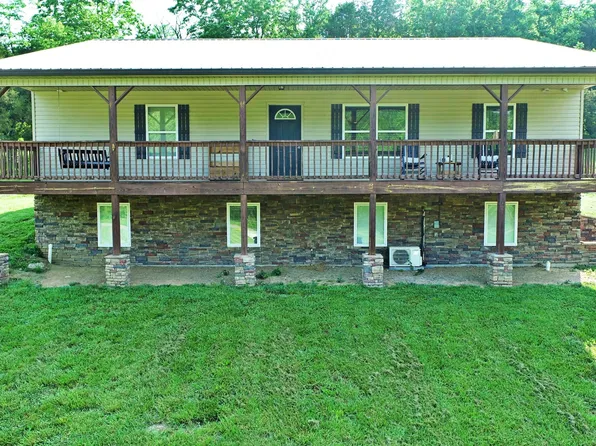 1000 Glasgow Branch Rd, Hartsville, TN 37074