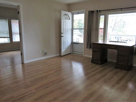 4th image of 214 Harmony St