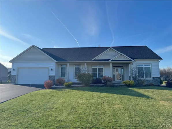 8313 Silvia Path, Clay, NY 13041