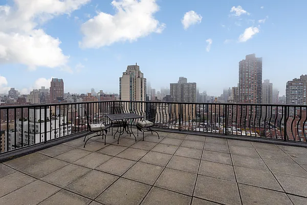 Rented by Platinum Properties | media 16