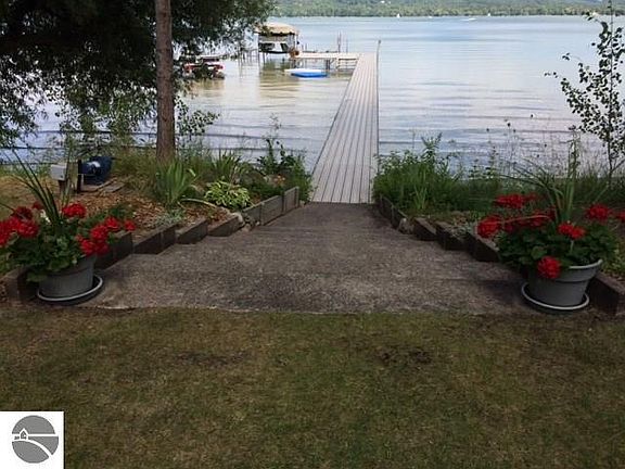 5th image of 5883 Cottage Dr