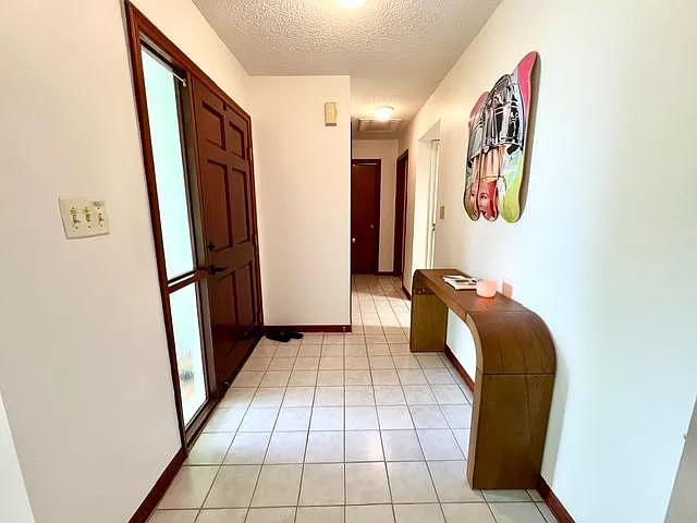 2108 Rosewood Dr — Photo 3